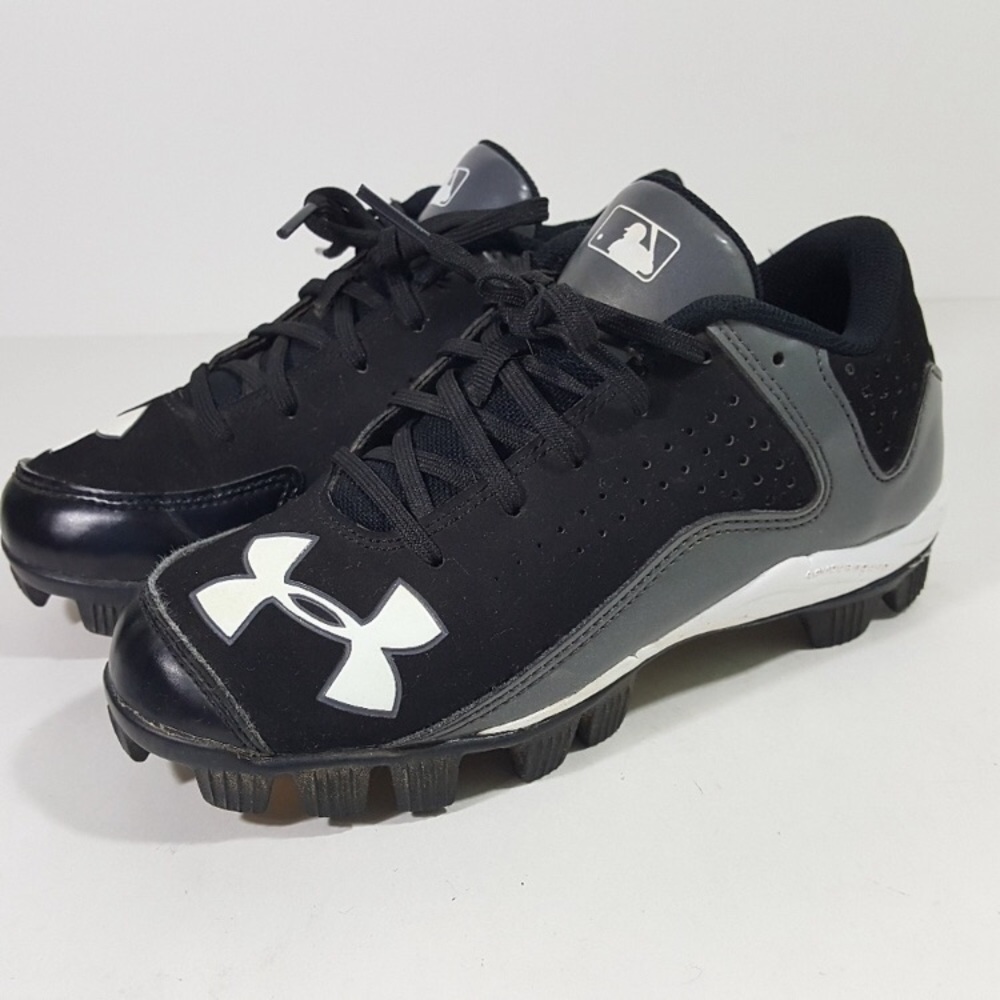under armour boys baseball cleats Size US-2